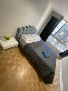 Prime 2BR Griffintown - Montreal Living - 2