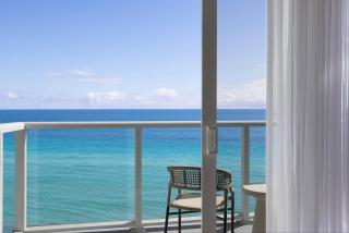 The Sunny Miami Sunny Isles Beach,Curio Collection By Hilton - 3