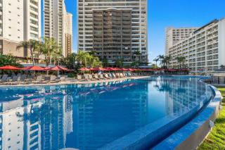 Luxurious Oceanfront Apartment 4 Bedrooms & Amenities - 8