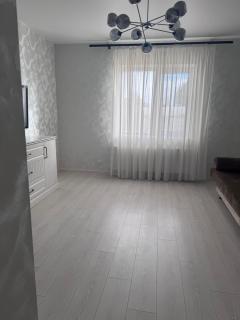Сучасна квартира в центрі Дубно - 3