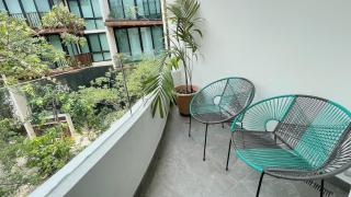 Secure vibrant modern condo sleeps 5 elevator 2 br 3ba walk to shops restaurants - 9
