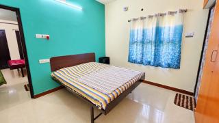 Royal Paradise Inn - 1