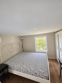 Bright Ensuite Room with 2 Queen Beds-3A - 8