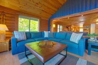 Diamond Lake Waterfront Cabin w/ Deck + Dock! - 9
