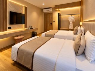 Hotel Daira Suite Near Delhi Airport - 1