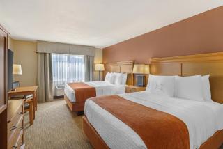 Best Western Plus Deer Park Hotel and Suites - 7