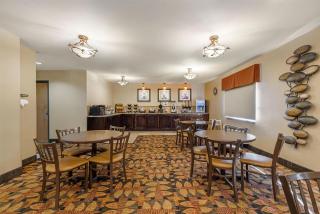 Best Western Plus Deer Park Hotel and Suites - 5