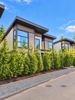 ENTIRE Sunrise Resort Townhome in Parksville SLEEPS 6 and 3 BATH - 6