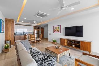 Mismaloya Beachfront 2BR Vista al Mar Albercas Jacuzzi Gym - 0