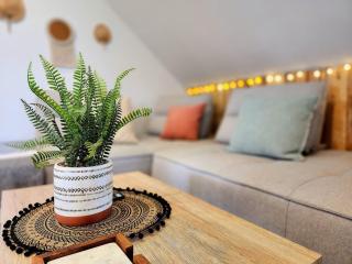Lovely Boho Spa Sauna AC and Free Parking - 5