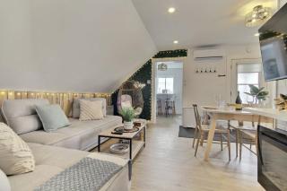 Lovely Boho Spa Sauna AC and Free Parking - 3