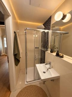 Dvorak Boutique Apt - City Center - with Balcony - Prag - 7