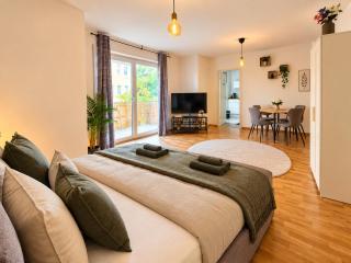 Relaxing Two Room Apartment with Balcony - 0