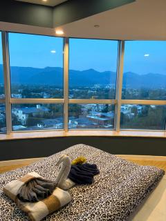 Centaurus Studio Corner Apartment Margalla Hills View - 9