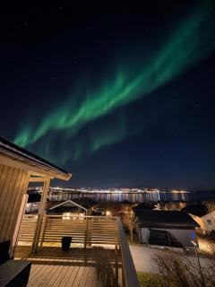 Modern Apartment with Sea View and Free Parking Northern lights and Reeinders at kvaløya - 8
