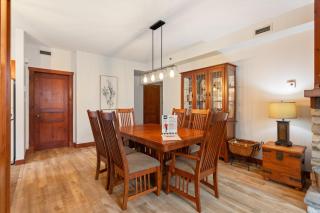 Les Eaux | 2BR Golf Retreat with Mountain Views - 6