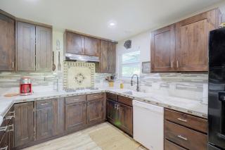 Hot Tub, Large Yard, Games! Extended Tahoe Escape - 6