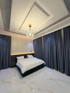 Zinq Bridge Apartments - 9