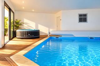 A l oree du bois piscine intérieure privée sans vis à vis - 1
