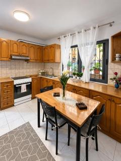 VINEA Apartment Tirana - 2BR & Free Private Parking - 7