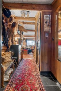 TH587- Premium Ski-inout Chalet, 4 Bed, 4 Bath - 3
