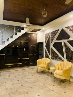 Trueshine House - 9