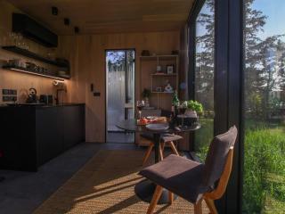 Luxury Mirrored Cabin with Hot Tub & Sauna - 1