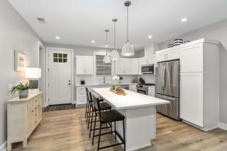 Hot Tub - Saugatuck - Douglas - Luxury Home Sleeps 8 - 8