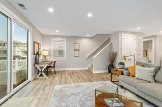 Hot Tub - Saugatuck - Douglas - Luxury Home Sleeps 8 - 4