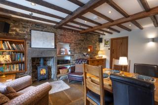 Buttercup Cottage - 2