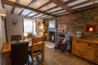 Buttercup Cottage - 1