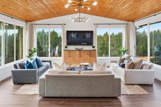 Perch - Sunny Woodinville - 9