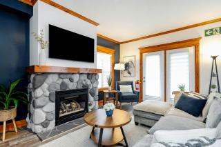 Le Petit Chalet - Shuttle to Blue Mtn - 0