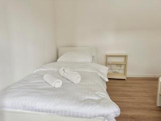 Cosy Apartment near Metro U1 & Free Parking - 6