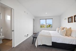 Stylish City Apartment, Gym, Pool and Parking - 7
