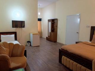Luxury Villa Guest House - 2