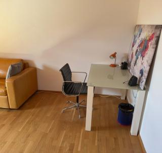 Wohnung mit zwei Zimmern, Küche und Bad - 6