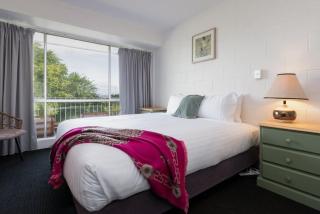 City Apartment near Launceston’s City Park - 9