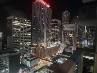Huge Studio POOL & GYM - Explore Miami's Heat - 8
