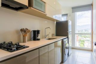 Modern High Rise Studio Steps to Beach & Marina - 6