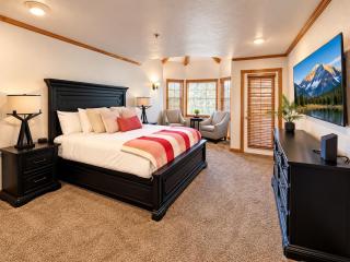 4BR Ski Chalet Near Park City with Pools & Hot Tubs - 2