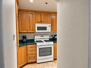 4BR Ski Chalet Near Park City with Pools & Hot Tubs - 1