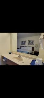 Imperial Inn - 6