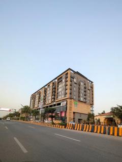 2 bedroom Skypark one Gulberg greens Islamabad by Alvis Suite - 1