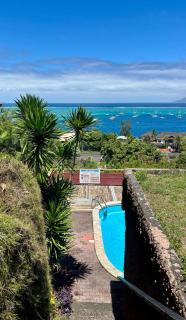 Tahiti Lagoon View - Beautiful Apt with 2 Air-Conditioned Bedrooms - 2