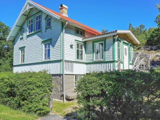 5 person holiday home in Kungshamn - 0
