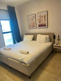 J Tower Luxury - 8