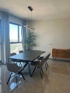 J Tower Luxury - 2