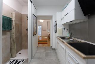 Stylish Apartment with Terrace & Garden - 2