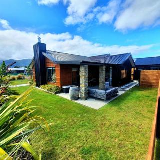 Hawea Heaven: Superking beds + Hot Tub + Mountain - 9